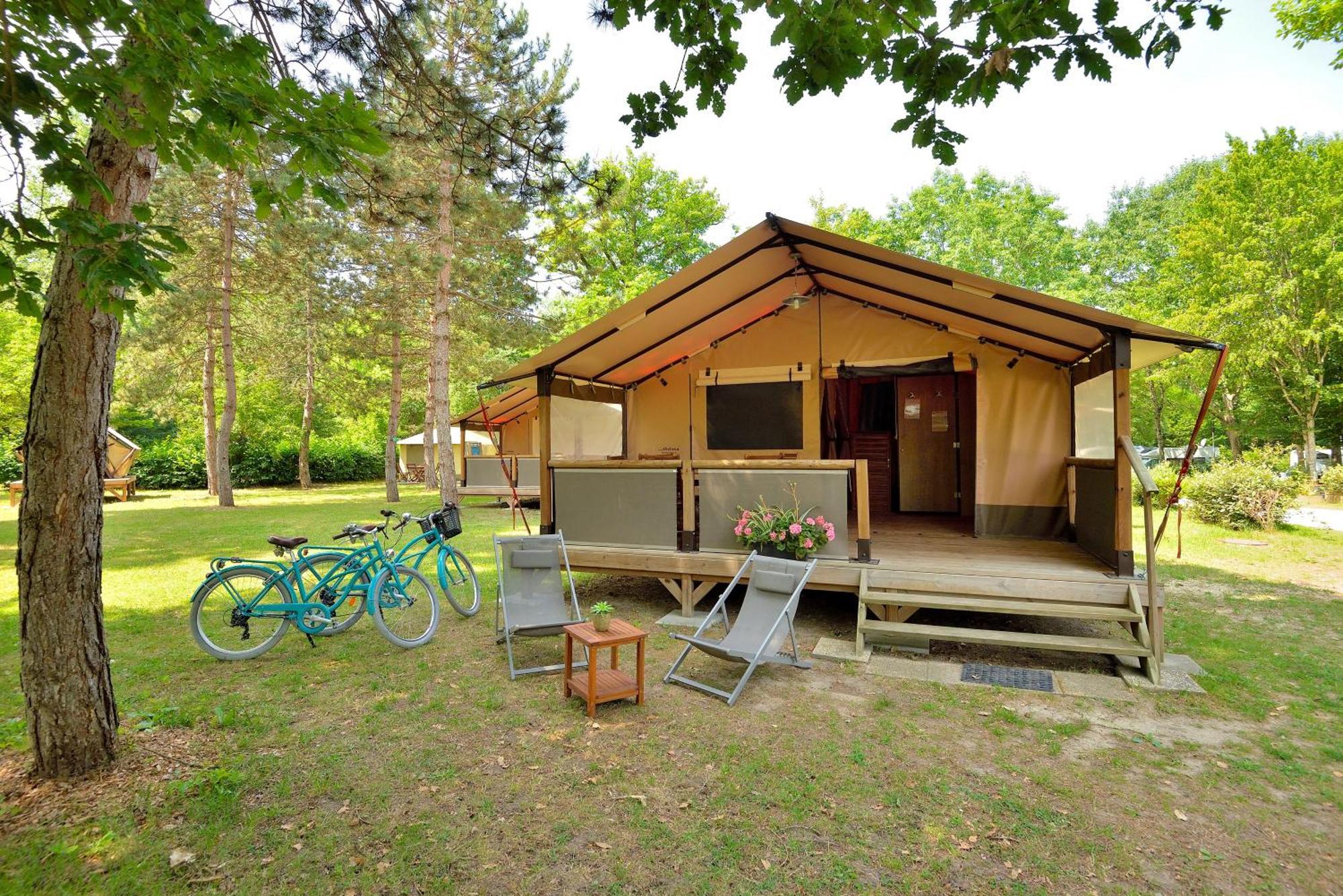 Camping Etang De La Vallee Combreux Εξωτερικό φωτογραφία